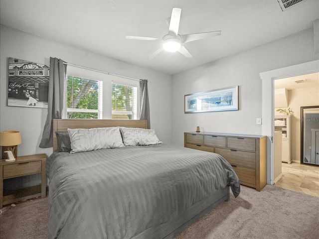 1009 E CURTIS STREET, Tampa, FL 33603