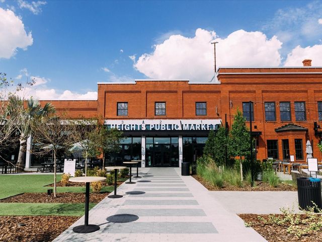 1009 E CURTIS STREET, Tampa, FL 33603