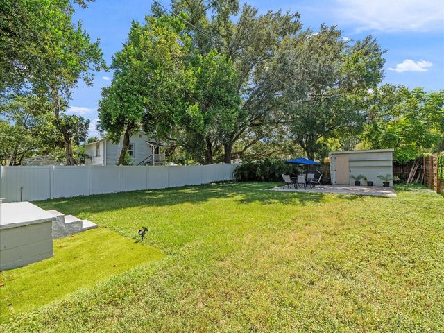 1009 E CURTIS STREET, Tampa, FL 33603