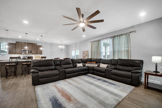 540 Lily Court, Valparaiso, IN 46385