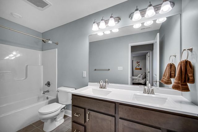 540 Lily Court, Valparaiso, IN 46385