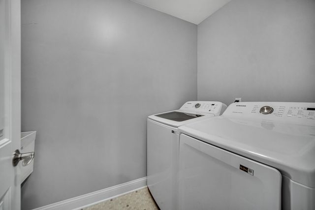 540 Lily Court, Valparaiso, IN 46385