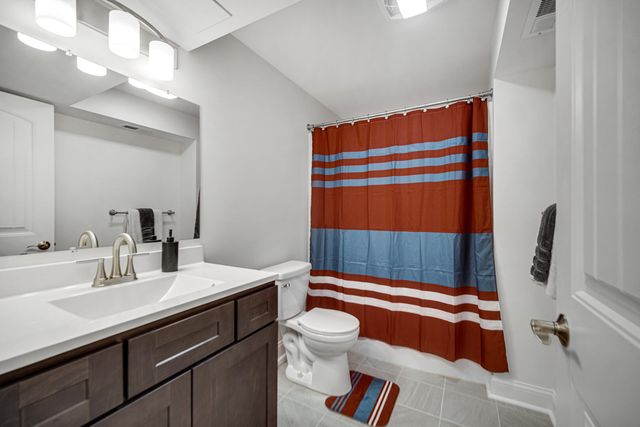 540 Lily Court, Valparaiso, IN 46385