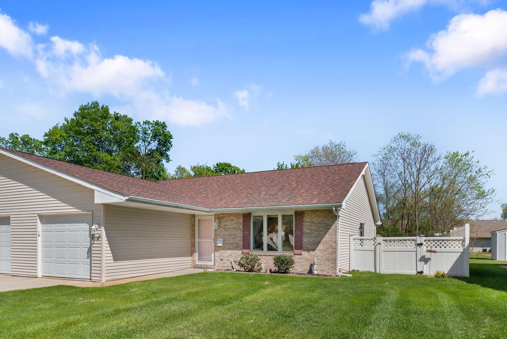 102 Riviera Drive, Michigan City, IN 46360