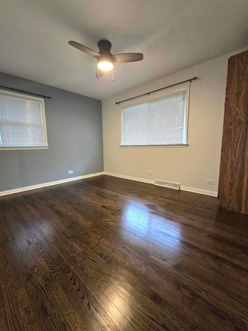 6101 W 82nd Place, Burbank, IL 60459