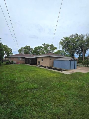 6101 W 82nd Place, Burbank, IL 60459
