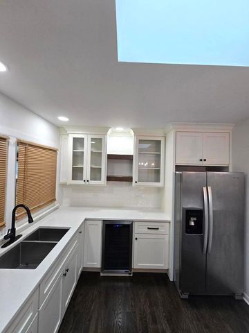 6101 W 82nd Place, Burbank, IL 60459