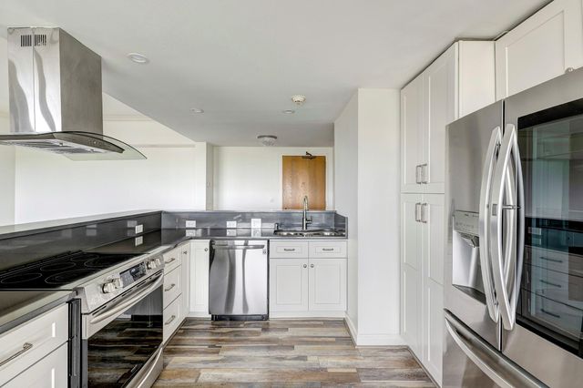 2001 Holcombe Boulevard 2304, Houston, TX 77030