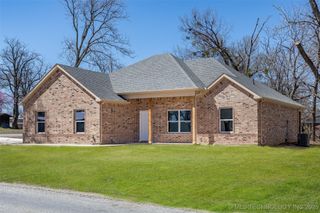 401 N 3rd Street, Calera, OK 74730