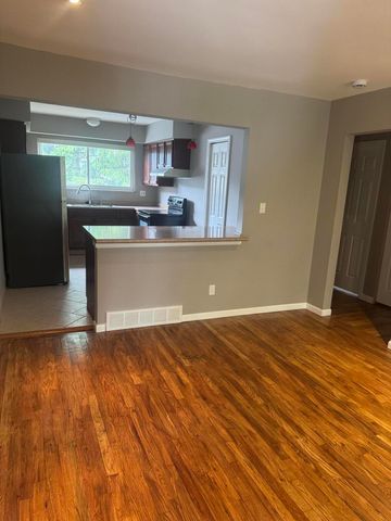 4859 Mansfield Avenue 8H, Royal Oak City, MI 48073