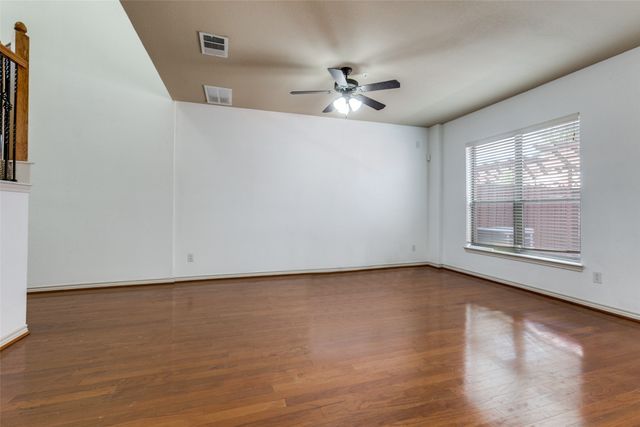 341 Metropolitan Drive, Plano, TX 75023