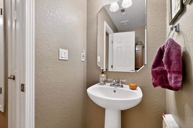 10224 Nacimiento Street NW, Albuquerque, NM 87114