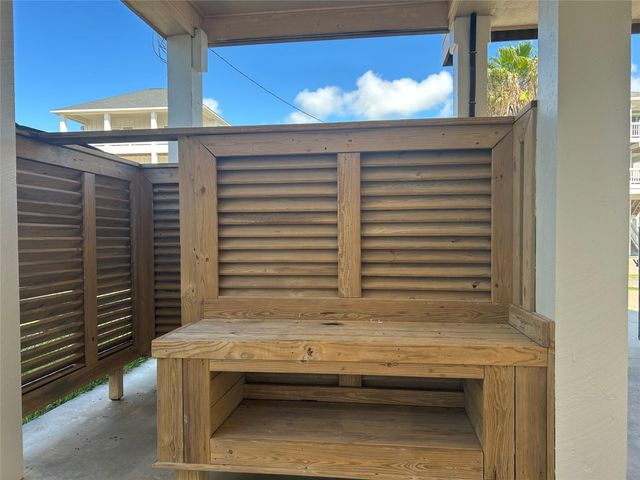 2634 Whitecap, Crystal Beach, TX 77650