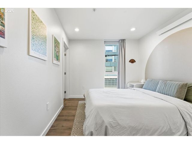 1480 N JARRETT St 204, Portland, OR 97217