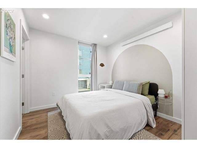 1480 N JARRETT St 204, Portland, OR 97217