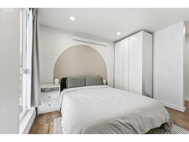 1480 N JARRETT St 204, Portland, OR 97217