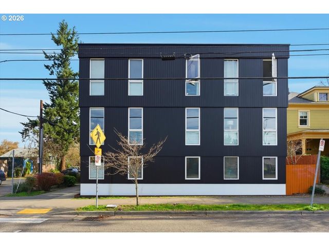 1480 N JARRETT St 204, Portland, OR 97217