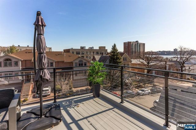 38 Hilliard Avenue 1, Edgewater, NJ 07020