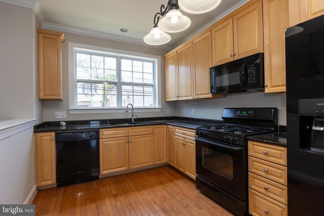 39 W 5TH ST, Bridgeport, PA 19405