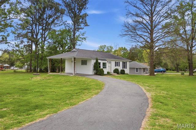 218 Robin Hill Lane, St Louis, MO 63021