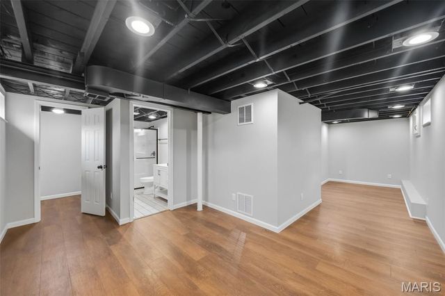 218 Robin Hill Lane, St Louis, MO 63021