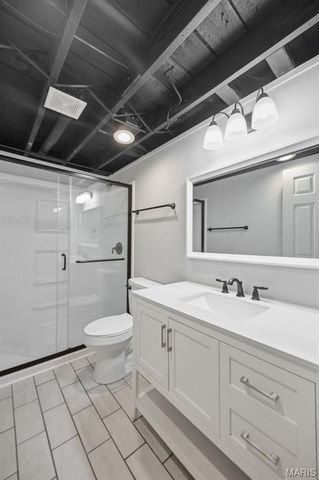 218 Robin Hill Lane, St Louis, MO 63021