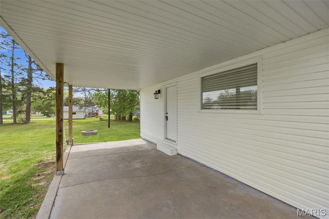 218 Robin Hill Lane, St Louis, MO 63021