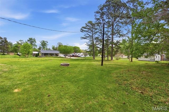 218 Robin Hill Lane, St Louis, MO 63021
