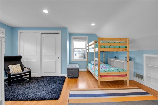 7246 W FITCH Avenue, Chicago, IL 60631