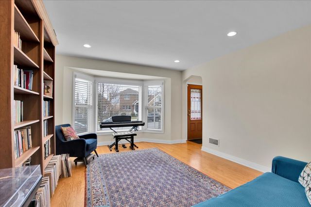 7246 W FITCH Avenue, Chicago, IL 60631