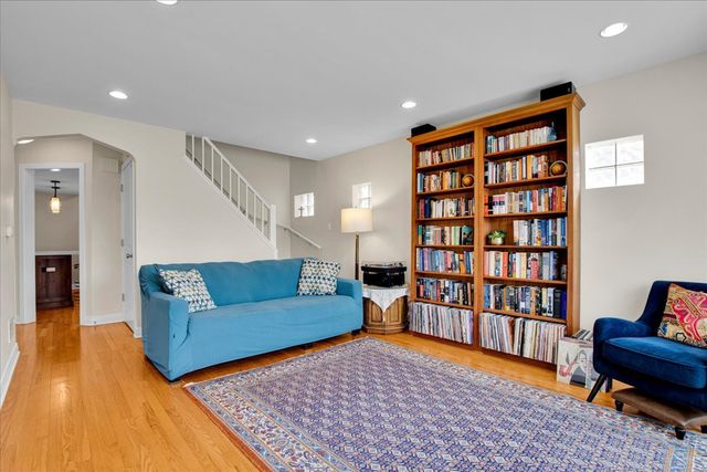 7246 W FITCH Avenue, Chicago, IL 60631