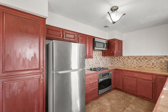 2832 Laramie Street, Irving, TX 75062