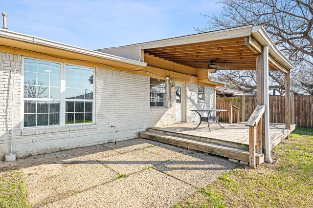 2832 Laramie Street, Irving, TX 75062