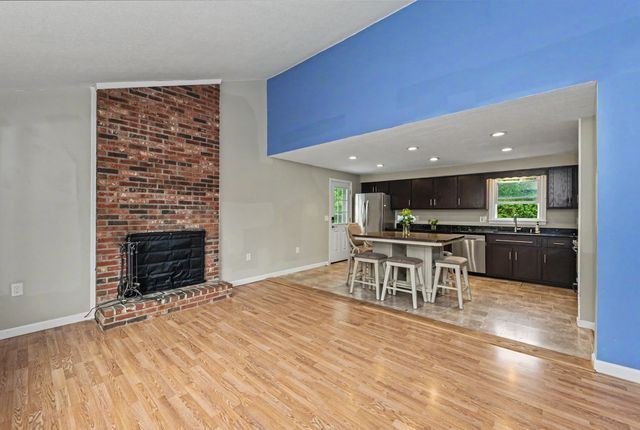 5 Estate Drive, Manchester, NH 03104