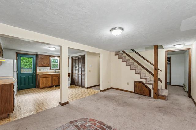 5 Estate Drive, Manchester, NH 03104