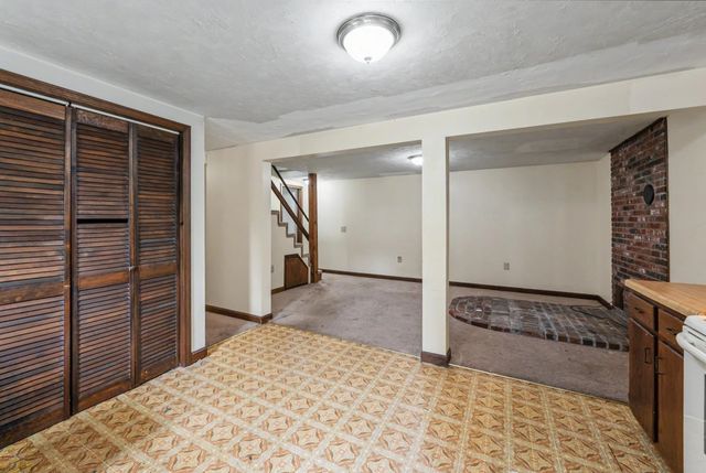 5 Estate Drive, Manchester, NH 03104