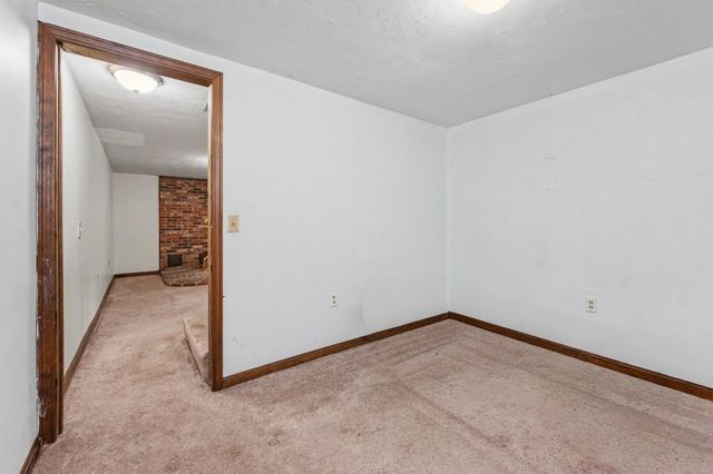 5 Estate Drive, Manchester, NH 03104