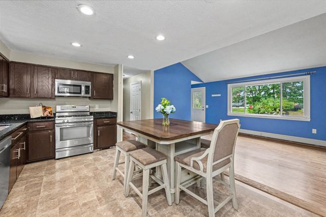5 Estate Drive, Manchester, NH 03104