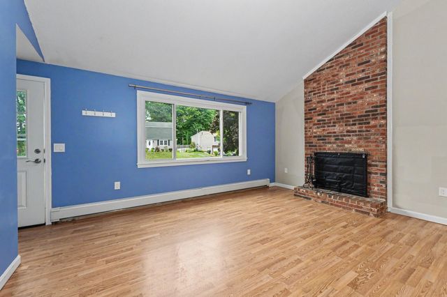 5 Estate Drive, Manchester, NH 03104