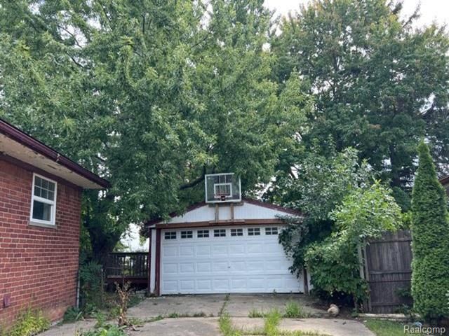 1148 Maurer Avenue, Pontiac, MI 48342