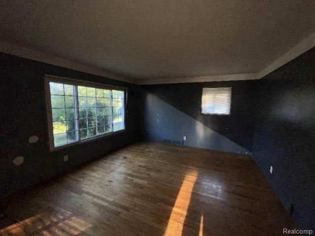 1148 Maurer Avenue, Pontiac, MI 48342