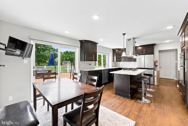 970 BORTONS LANDING RD, Moorestown, NJ 08057