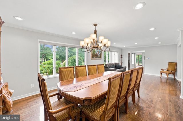 970 BORTONS LANDING RD, Moorestown, NJ 08057