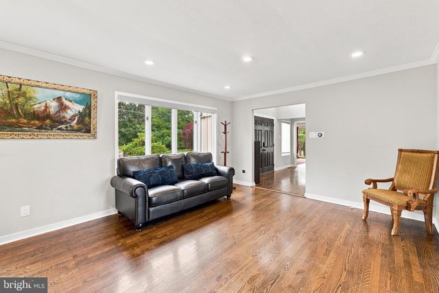 970 BORTONS LANDING RD, Moorestown, NJ 08057