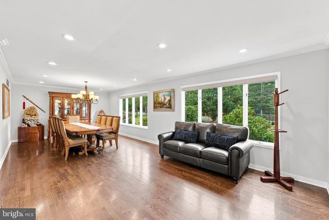 970 BORTONS LANDING RD, Moorestown, NJ 08057