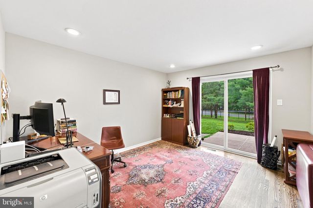 970 BORTONS LANDING RD, Moorestown, NJ 08057