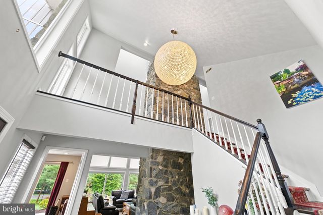 970 BORTONS LANDING RD, Moorestown, NJ 08057