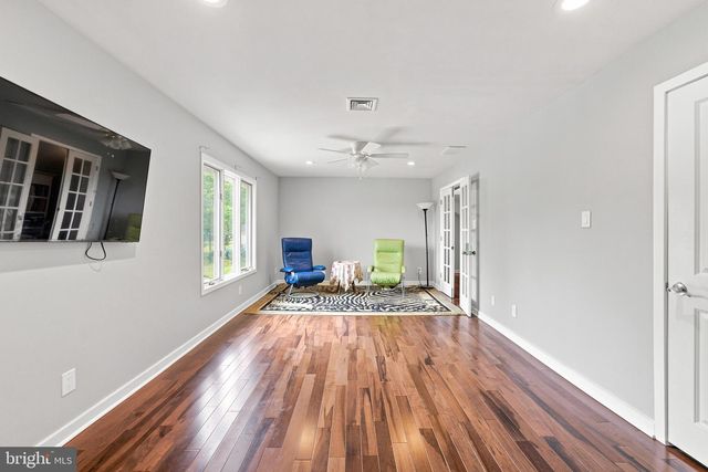 970 BORTONS LANDING RD, Moorestown, NJ 08057