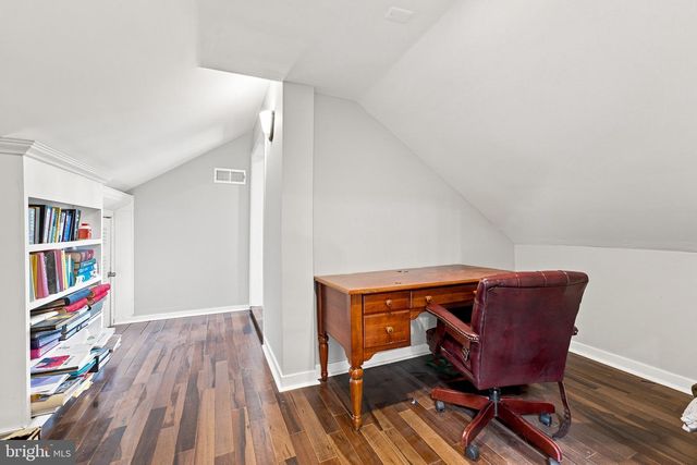 970 BORTONS LANDING RD, Moorestown, NJ 08057