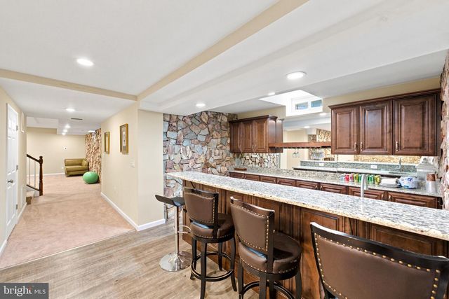 970 BORTONS LANDING RD, Moorestown, NJ 08057